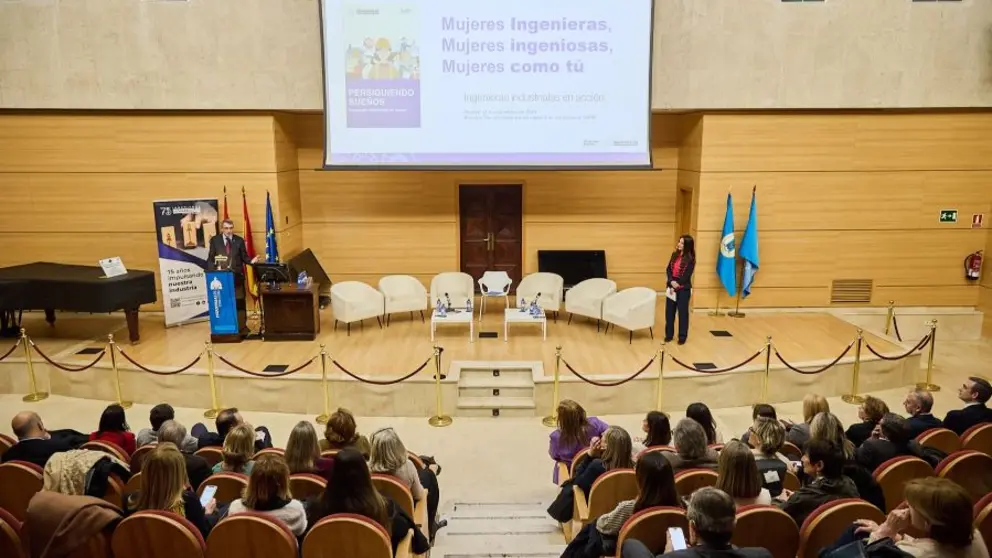 Presentaci&oacute;n del libro de ingenieras industriales