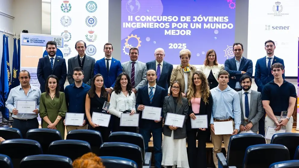 Entrega  de premios en el IIE
