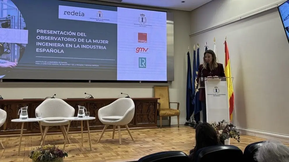 Presentaci&oacute;n en el IIE